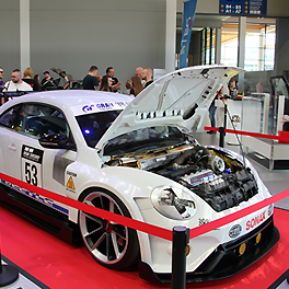 Sonax Stand - Rennwagendesign aus dem PlayStation-Spiel "Gran Turismo Sport" - Prior-Design und JP Performance Widebody-Kit fr VW Beetle A5 Modelle in limitierter Auflage von weltweit 53 Exemplaren - fotos-impressionen 030