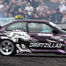 AvD Drift Championship in der EXPERIENCE AREA: Drift-Action, quietschende Reifen, Gummigeruch und Motoren im Begrenzer